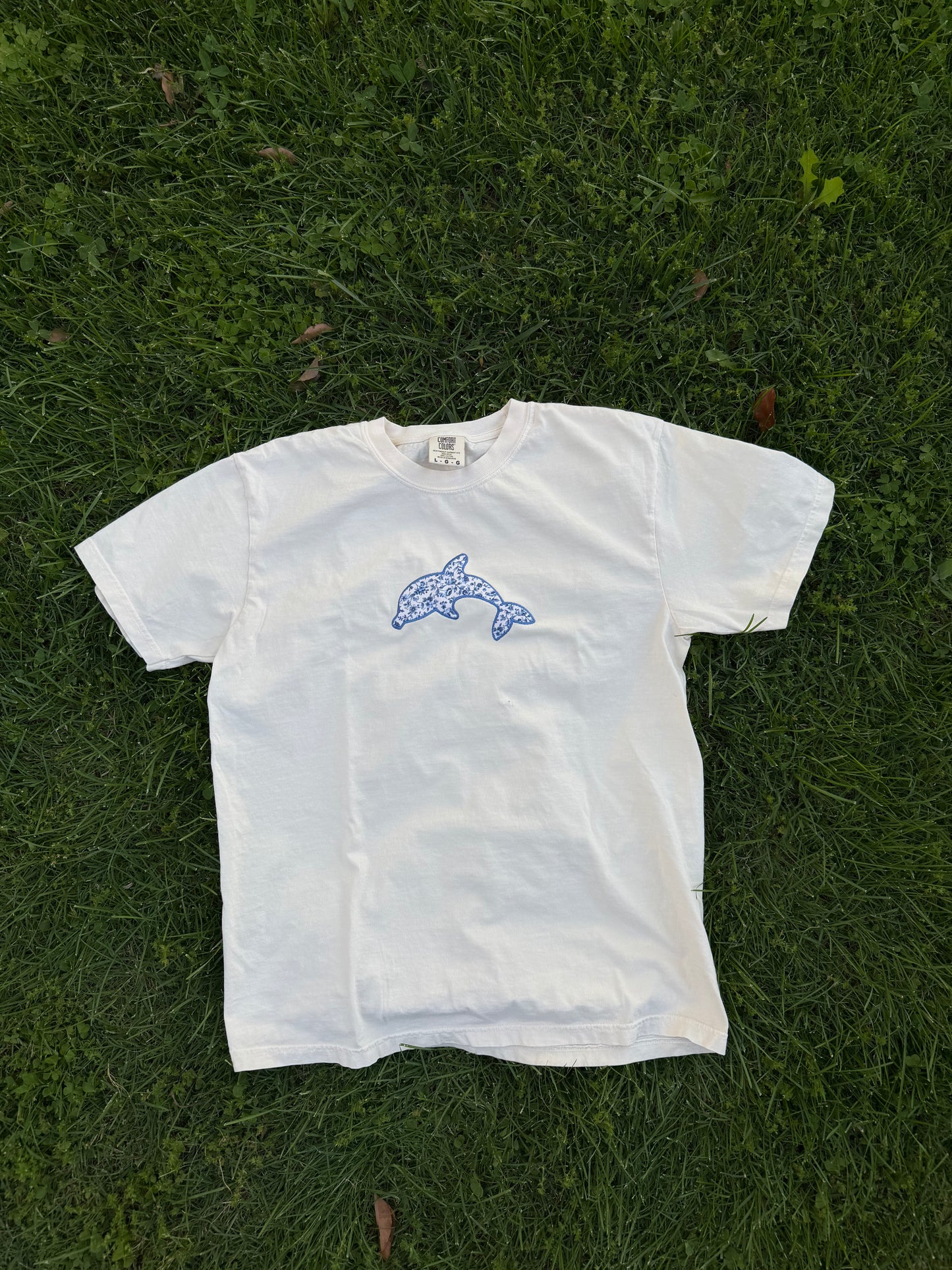 Dolphine Tee